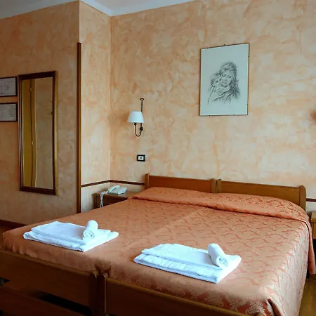 Internazionale Hotel 3*