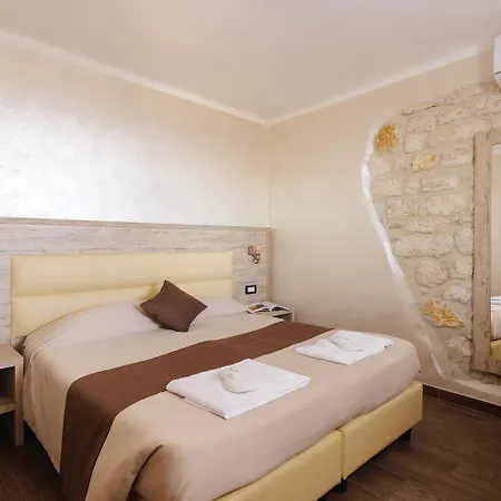 Internazionale Hotel 3*