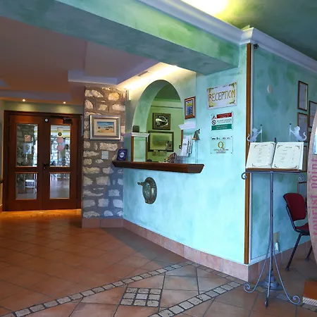 Internazionale 3* أنكونا